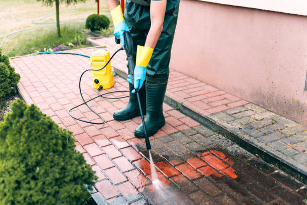 Best Sidewalk Pressure Washing  in Liberty Triangle, FL