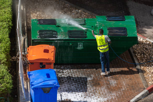 Best Garage Pressure Washing  in Liberty Triangle, FL